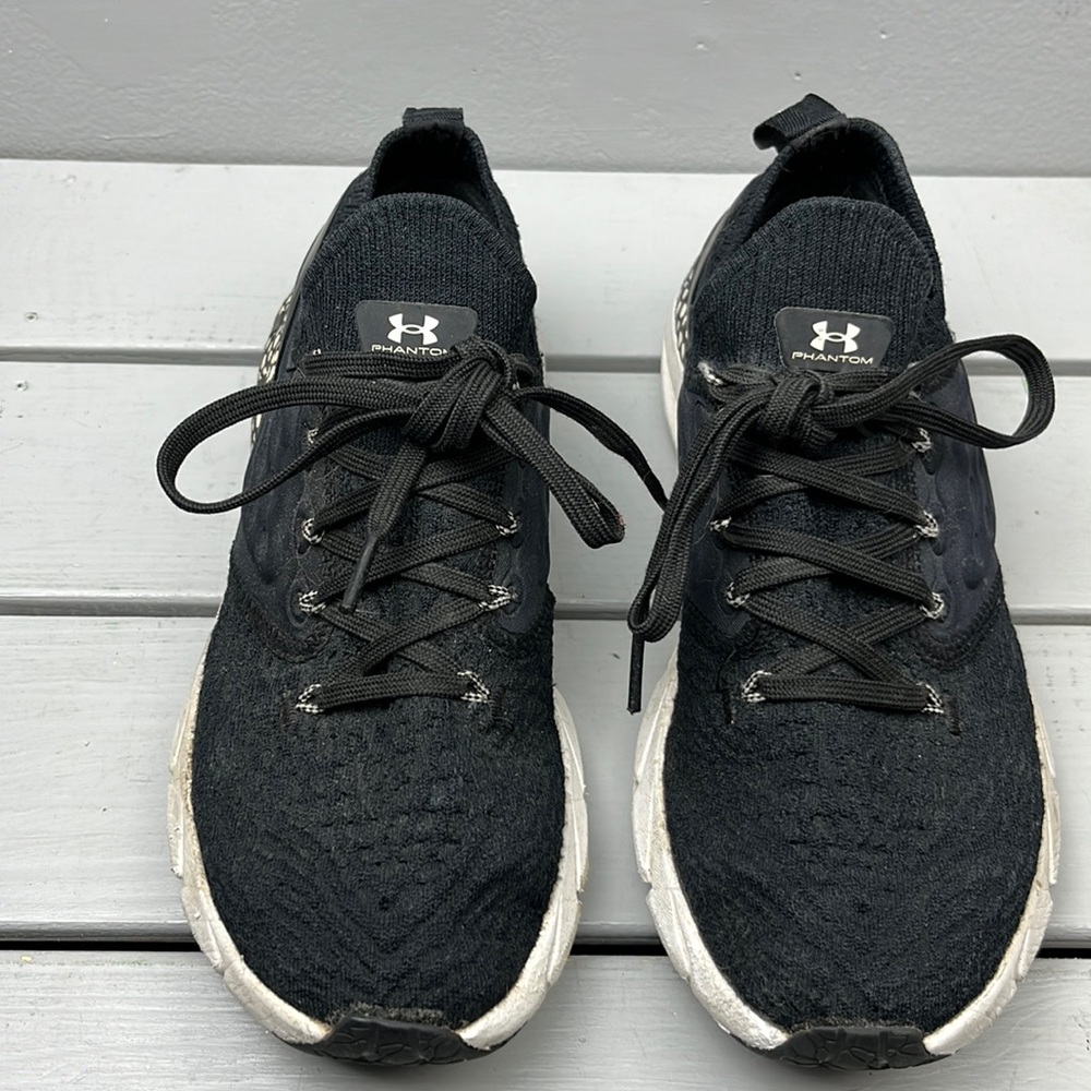 Under Armour Women’s HOVR Black/White Phantom 2 Lightweight Running Shoe Size 6